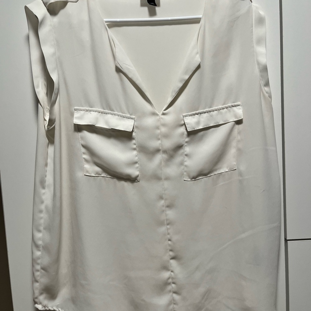 Mossimo Supply Co. Cream V-Neck Pocket Blouse